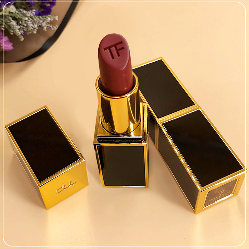 盘点那些不好用的口红,雅诗兰黛口红420好显老