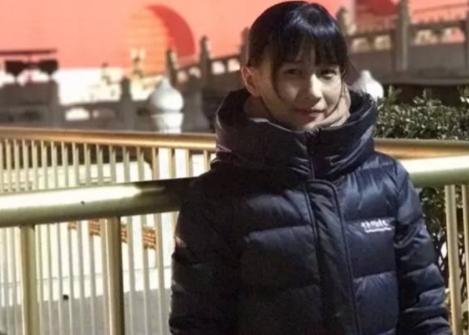 中戏羽绒服新旧版对比,中戏羽绒服和上戏羽绒服哪个好