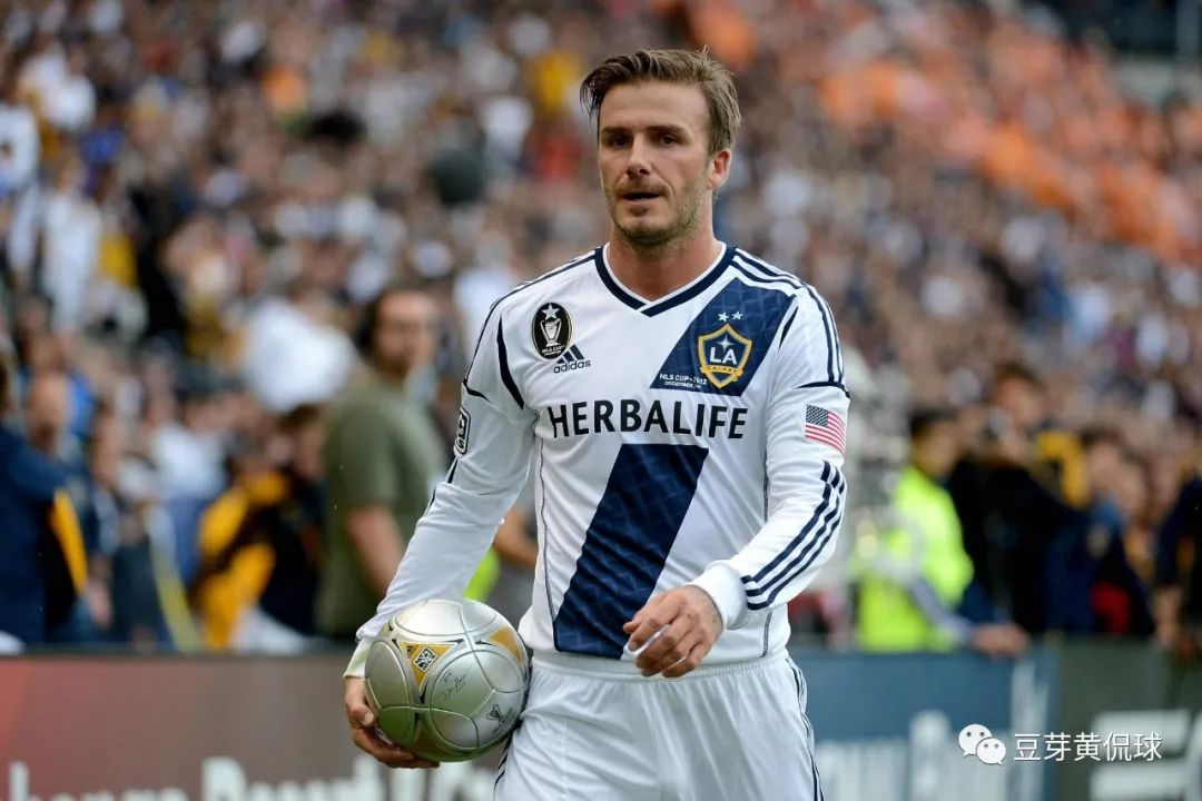 大卫贝克汉姆在足球界的地位,大卫贝克汉姆巅峰时期