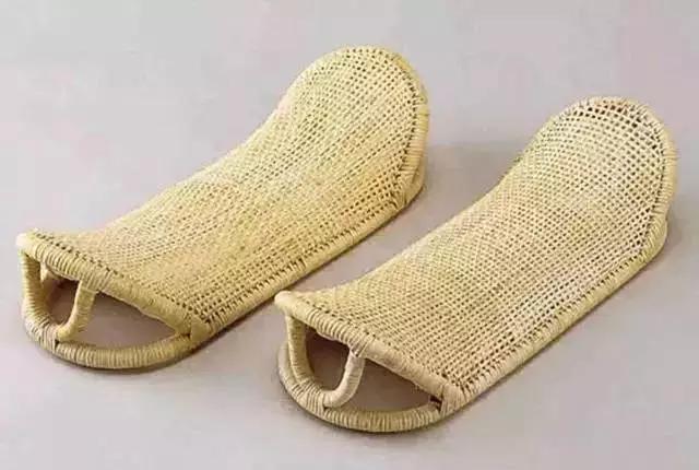 古代人为什么睡那么硬的瓷枕,古人睡觉真的都用瓷枕吗