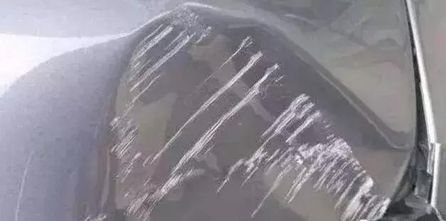 别人刮到自己的车怎么办,怎样才能发现别人刮车逃跑