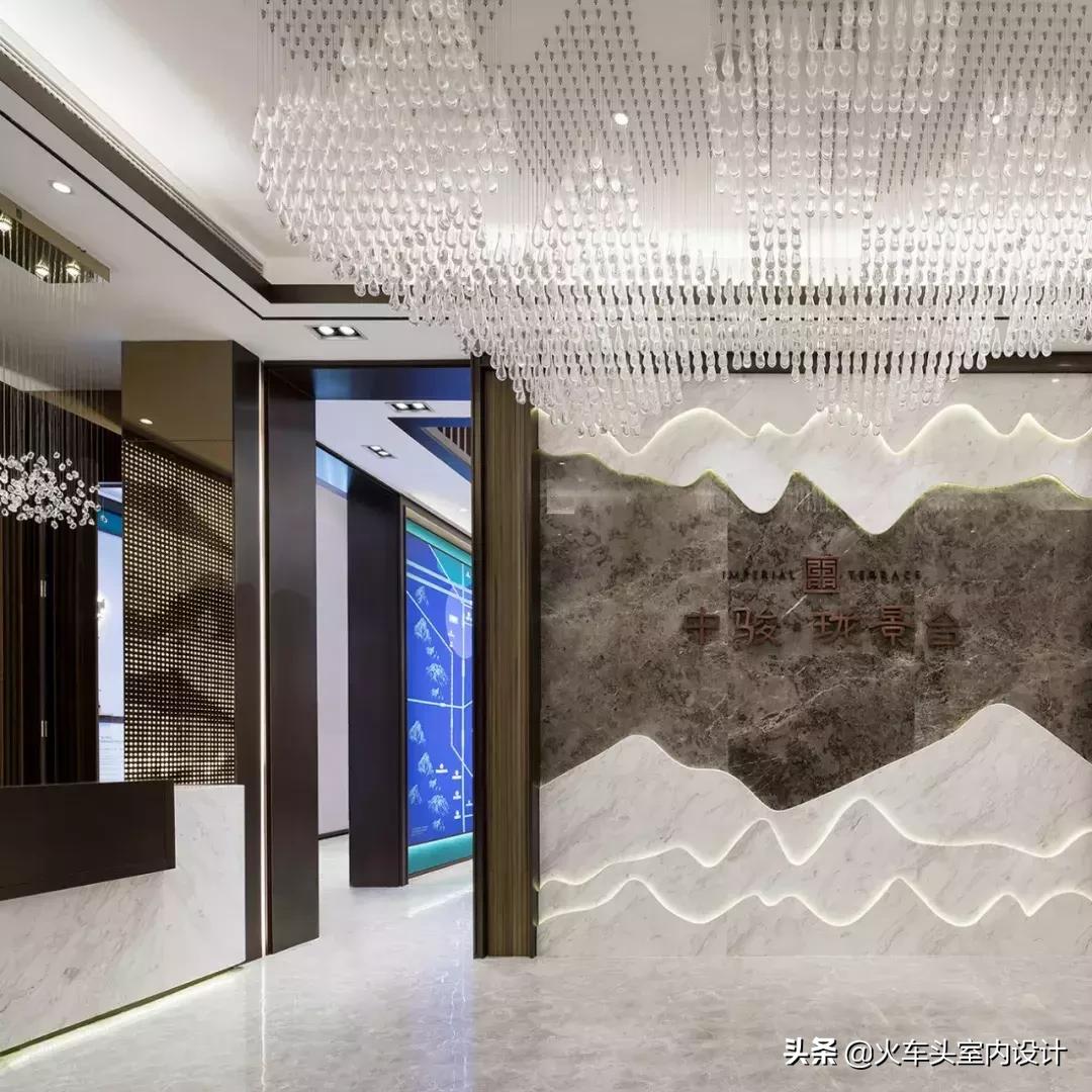 将自然风景与诗人的作品相融合,将大自然唯美意境留在瞬间