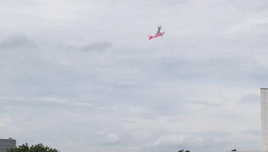 网友自制新型飞行器,小伙自制单人喷气式飞行器