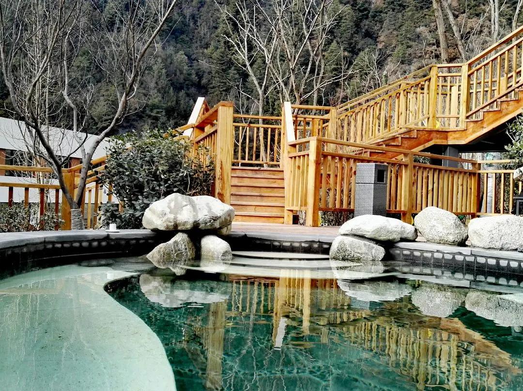 川西泡温泉看雪景,川西12月份最佳雪景泡温泉的地方