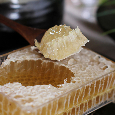 蜂巢蜜真假的辨别方法,蜂巢蜜真假鉴别最简单方法