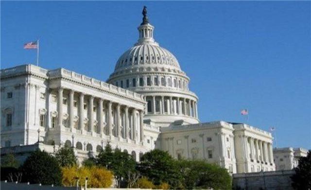 移民美国难，放弃美国籍更难！交弃国税再交惩罚税，不交税别想走