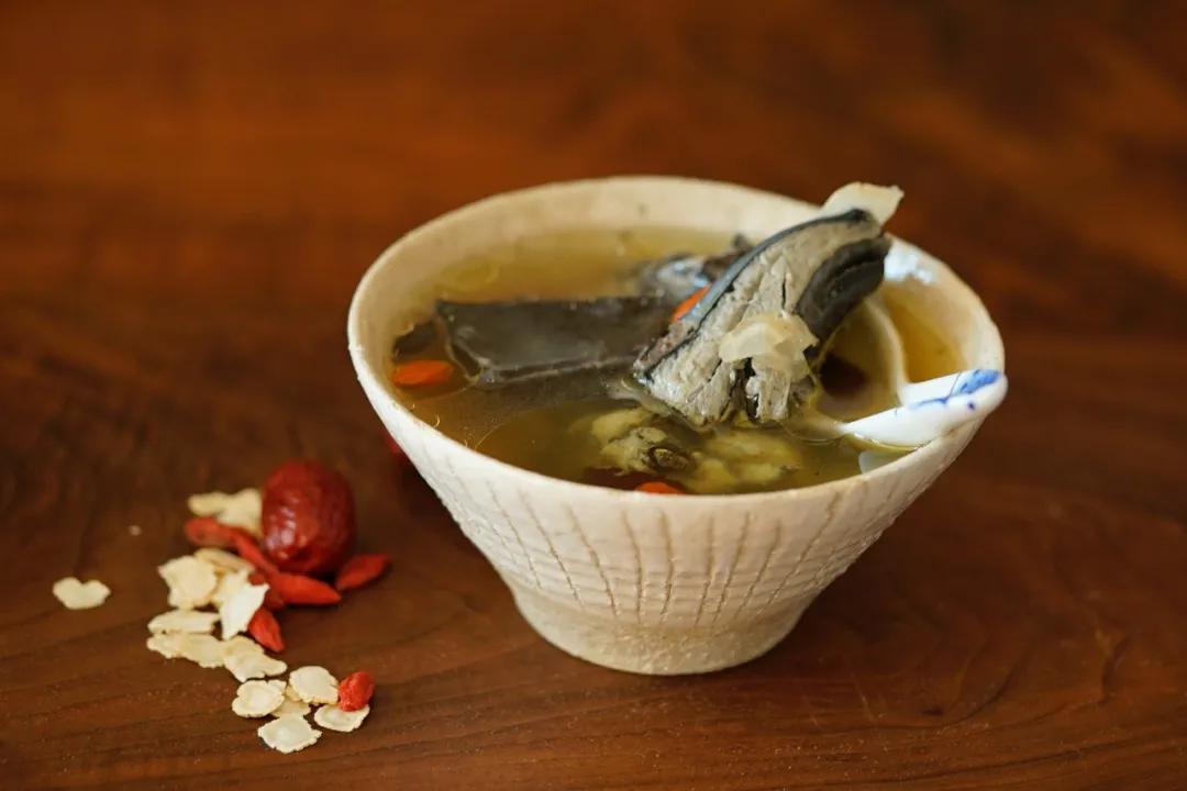 气血不足可以煮什么喝,气血不足药材鸡汤要喝多久效果好