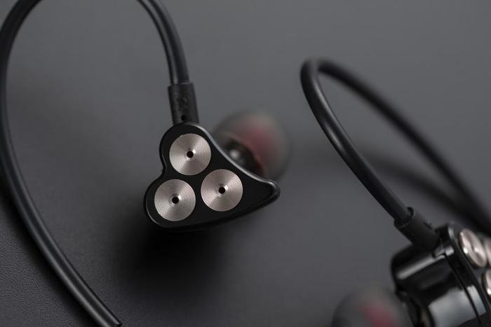 beats耳机头戴式录音师音质怎么样,cd随身听音质测试