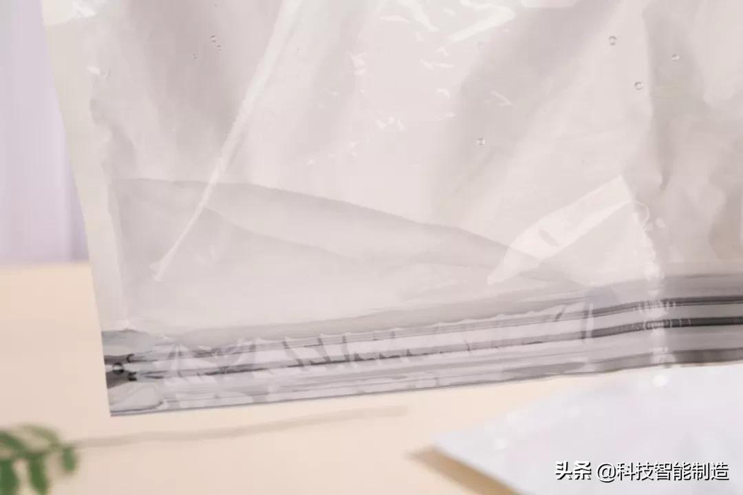 真空压缩收纳袋快速打开,收纳神器真空压缩袋换季轻松收纳