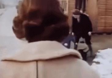 英女王下令封杀50年！王室私生活*片禁**遭泄露，百万人在线吃瓜