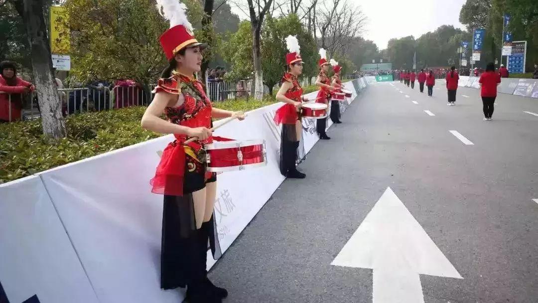 10月狂欢,10月狂欢季