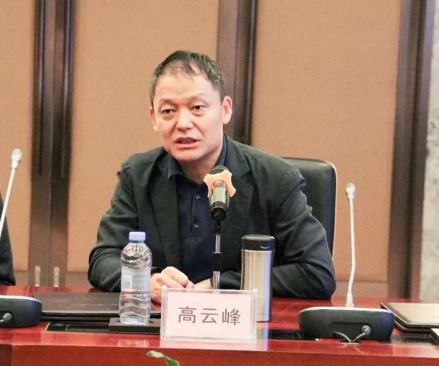 董事长怒怼记者完整版,董事长怒怼央视完整版