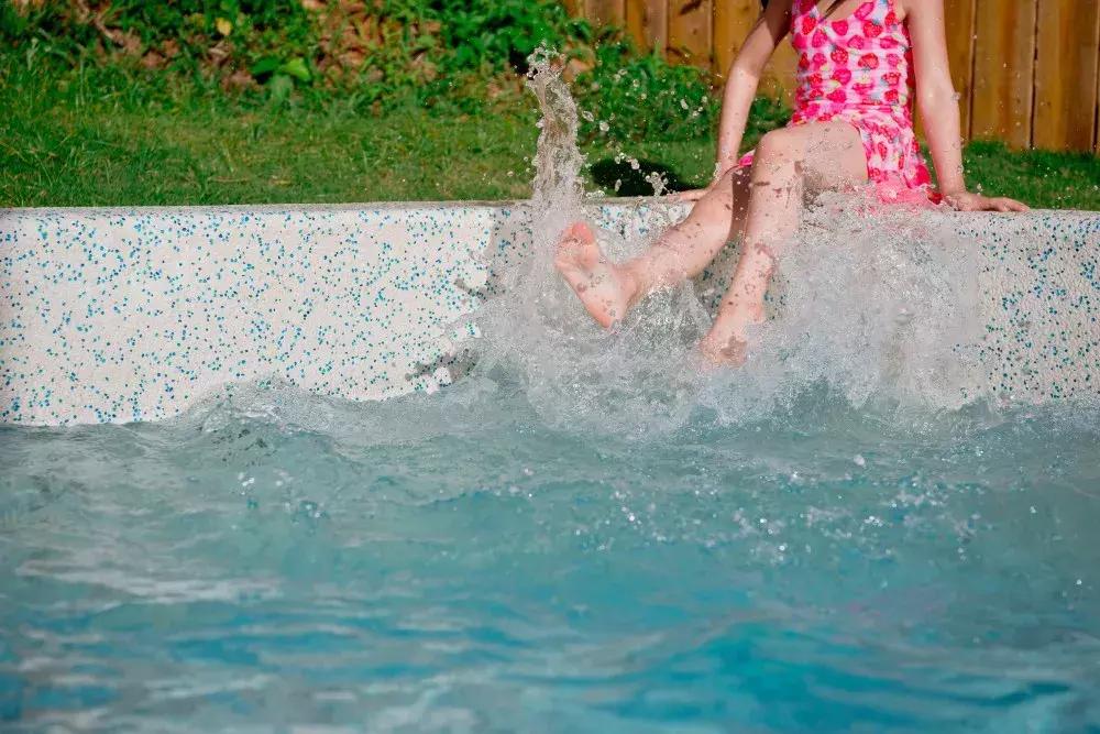 孩子游泳的坏处,小孩游泳到底好不好