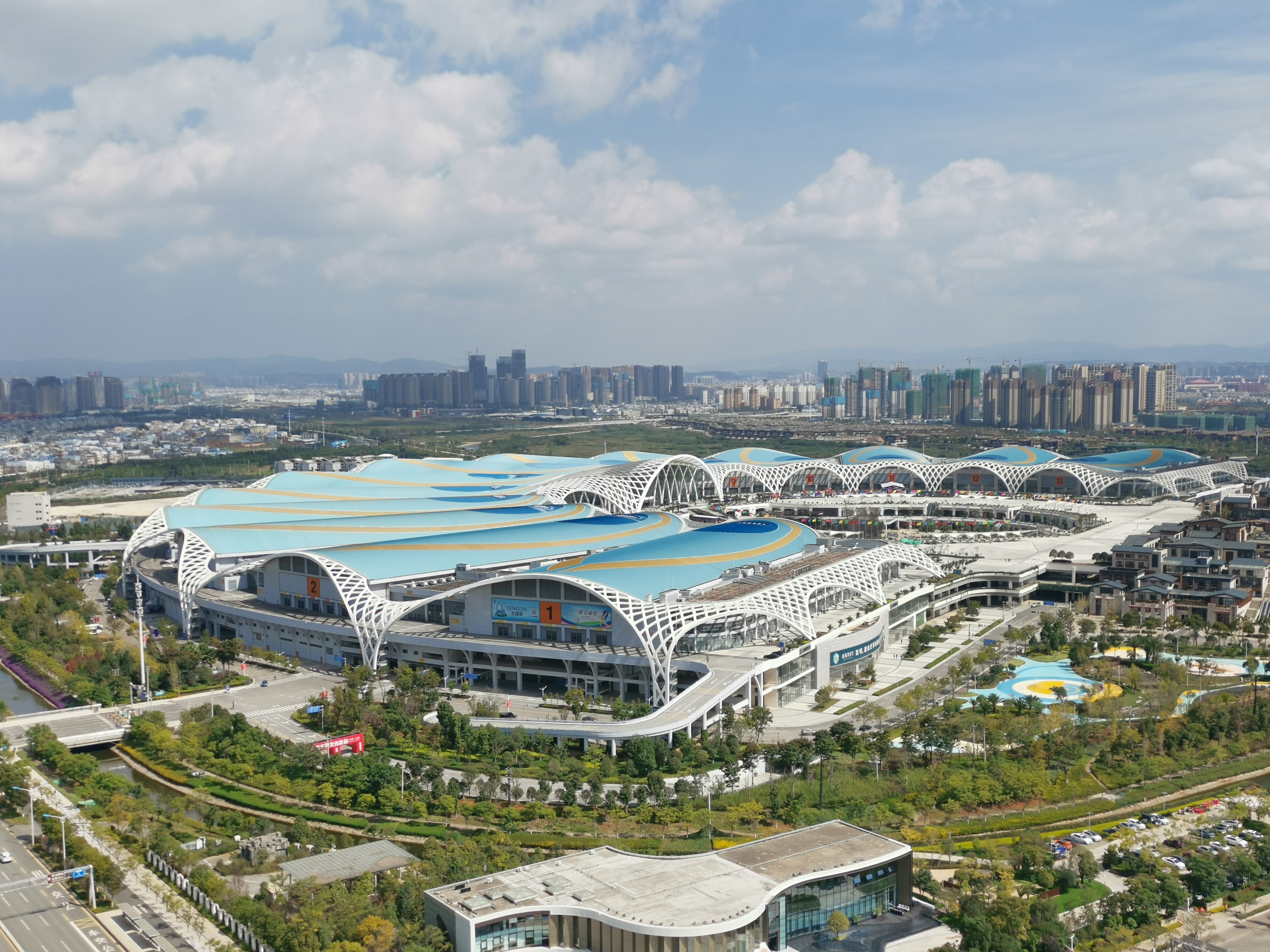 昆明滇池会展中心免费开放时间,昆明滇池国际会展中心是干嘛的