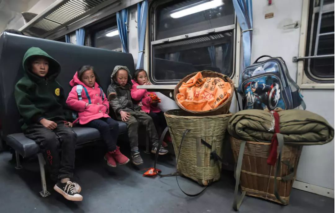 时代的善政|为什么20多年火车票不涨价？353公里，只要25块5