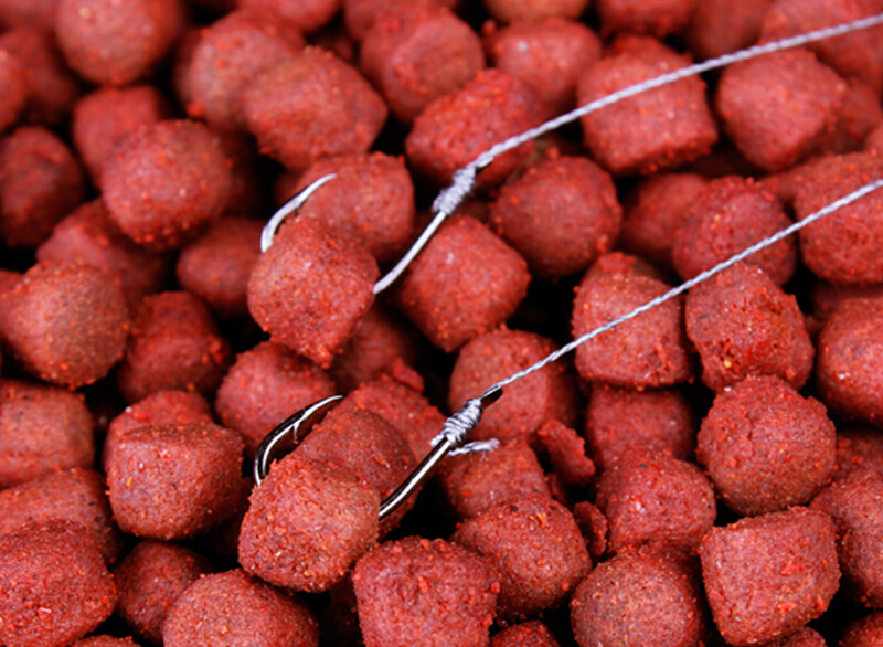 红虫饵颗粒怎么挂钩,钓鱼颗粒的正确挂钩方法