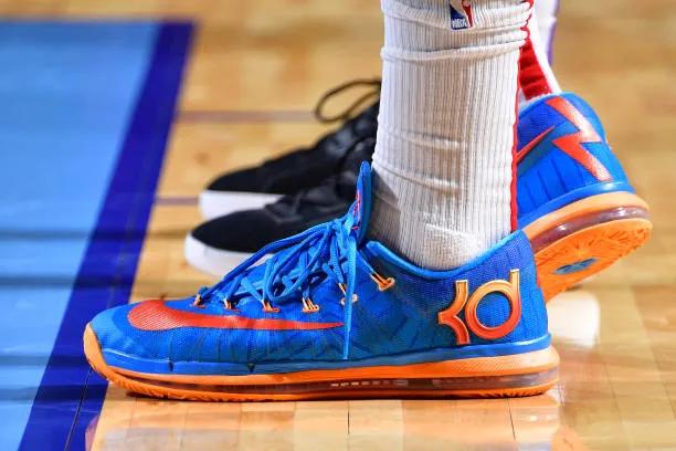 nba2019总决赛g5杜兰特上脚球鞋,nba球员上脚球鞋特雷杨2