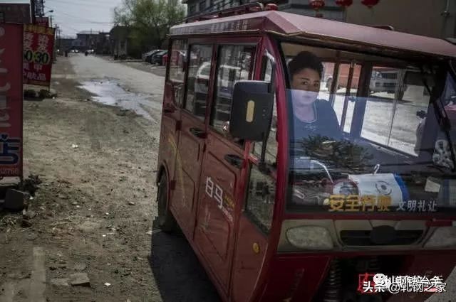唐山钢厂停产下岗，有人月入8万，有人借钱生活