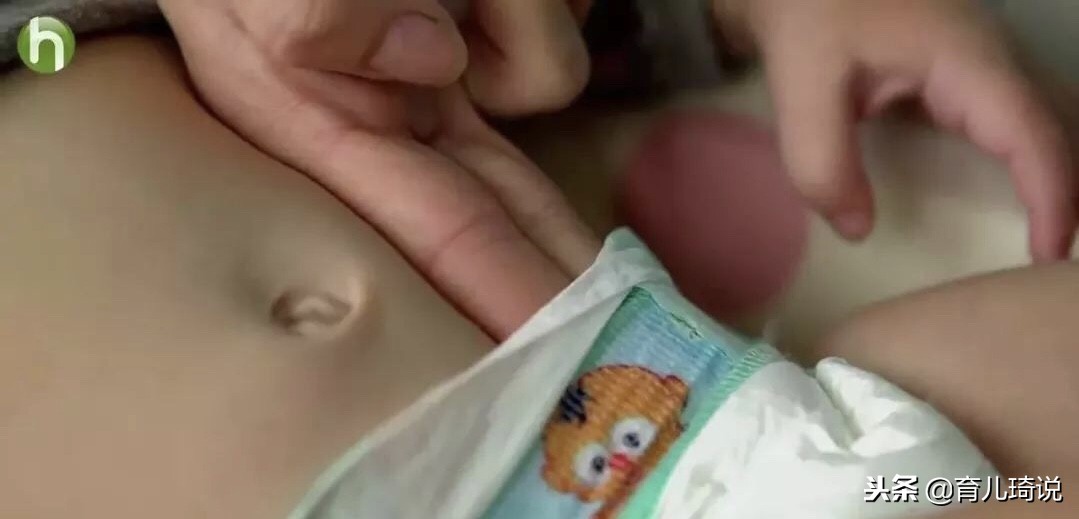 给宝宝换尿不湿的方法,给宝宝换尿不湿的正确方式