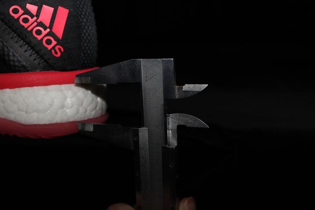 阿迪达斯WuchtboostP8.1球鞋测评