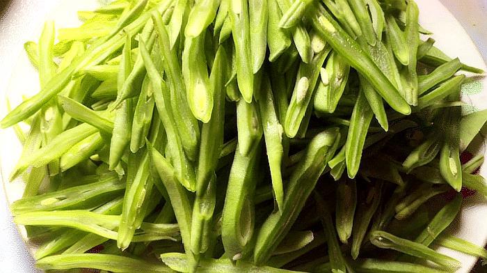芸豆丝炒肉丝芸豆要焯水么,芸豆炒肉丝用什么芸豆