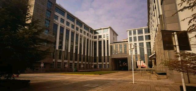 山西师范大学和临汾师范一回事吗,临汾师范大学现状