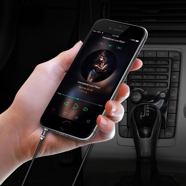 开车时车里都用什么放音乐,开车听的音乐电台有哪些