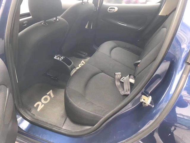 10年标致207自动挡两厢值多少钱,10年三厢自动挡标致207测评