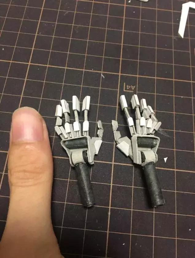 日本小哥自称“空箱职人”,靠着废纸盒办展览