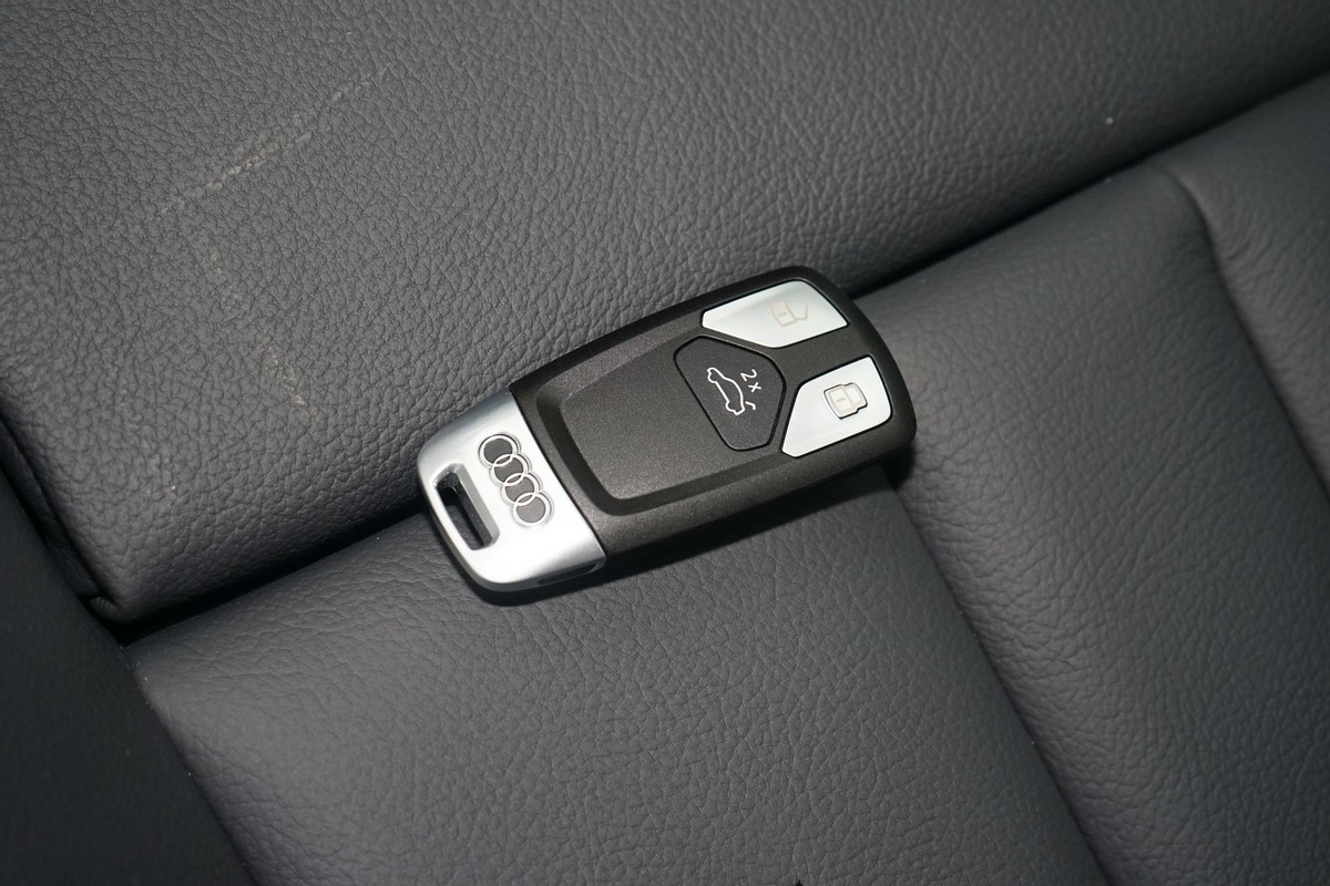 奥迪a5无钥匙进入不灵敏咋回事,奥迪a5无钥匙进入