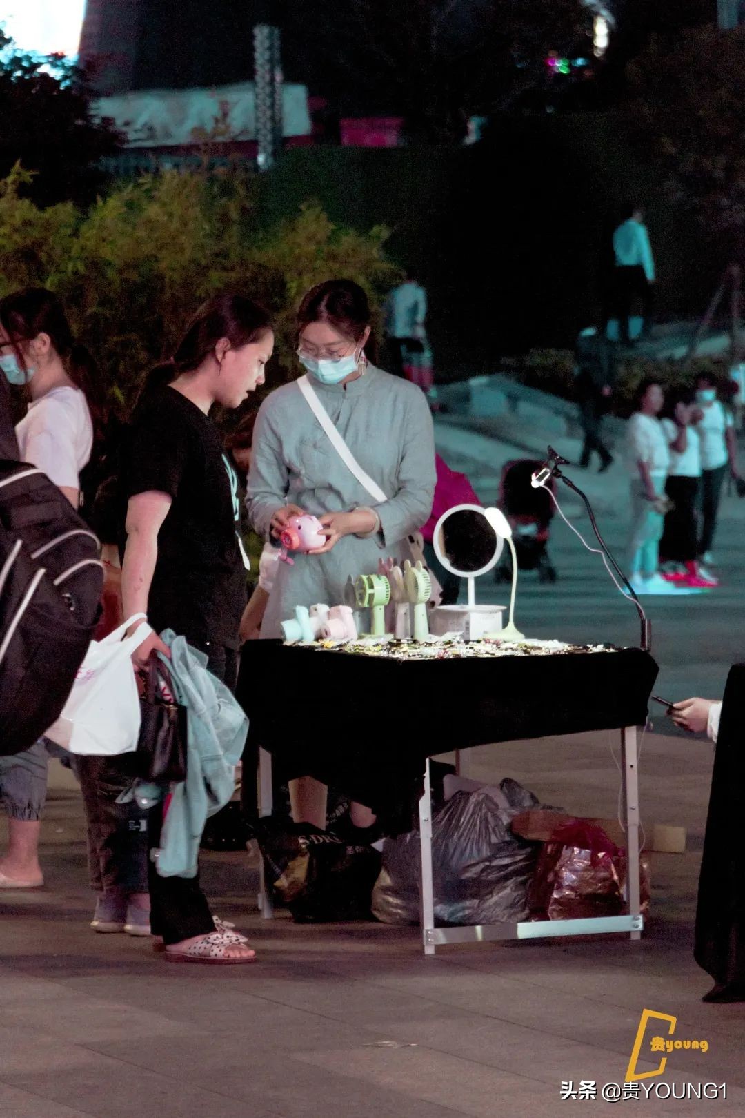 贵阳新村路摆地摊乱收费,贵阳清镇摆地摊学什么好