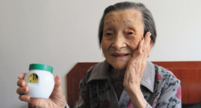 干性皮肤补水保湿效果好的护肤品,秋冬皮肤干燥平价护肤品推荐