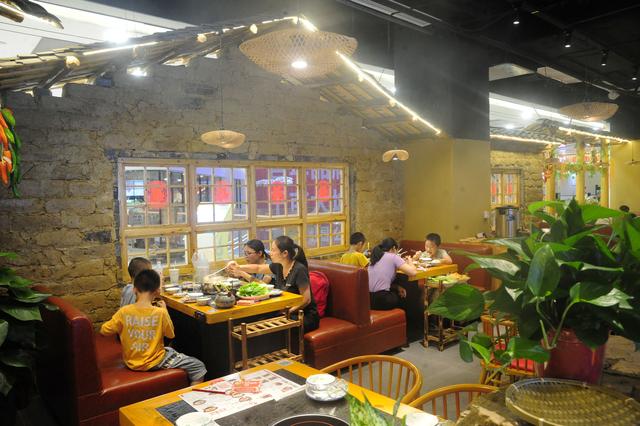 南兴广场服装品牌,南兴广场地产