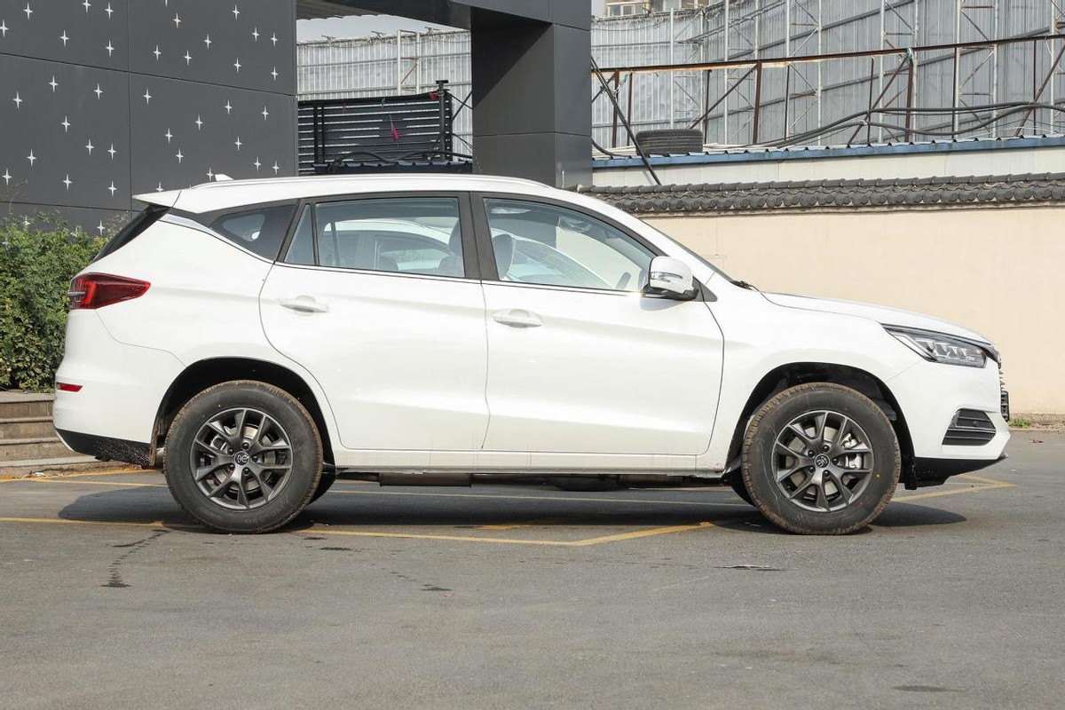 实话实说家用代步开这三款suv就行,15万想买大空间家用suv这几款真香