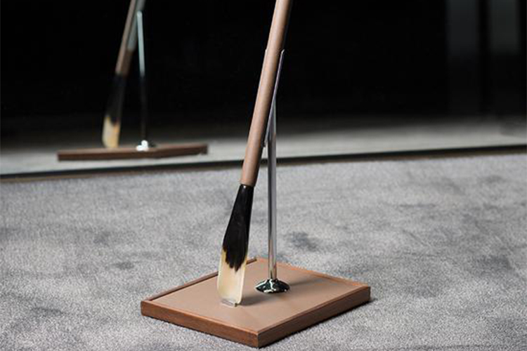 平时该怎样保养漆皮皮鞋,保养皮鞋为什么需要用刀刮