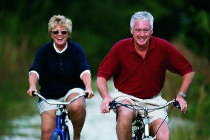 “年轻时疯玩，老了遭罪”，丁克族真是这样吗？听听过来人怎么说