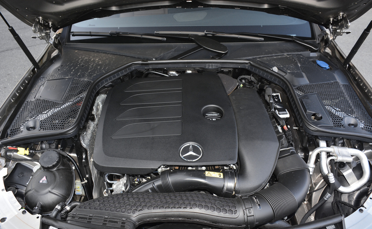 你会放弃燃油车选择新能源汽车吗,奔驰c级和宝马3系奥迪a4l怎么选