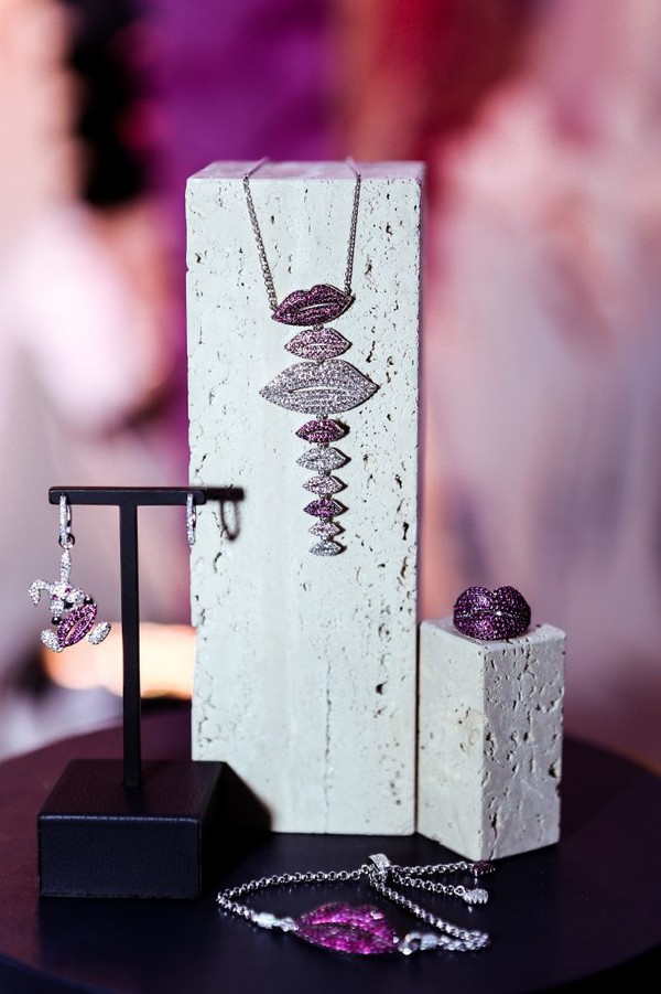 apmmonaco创始人样子,连续三年业绩增长超过8000%的公司