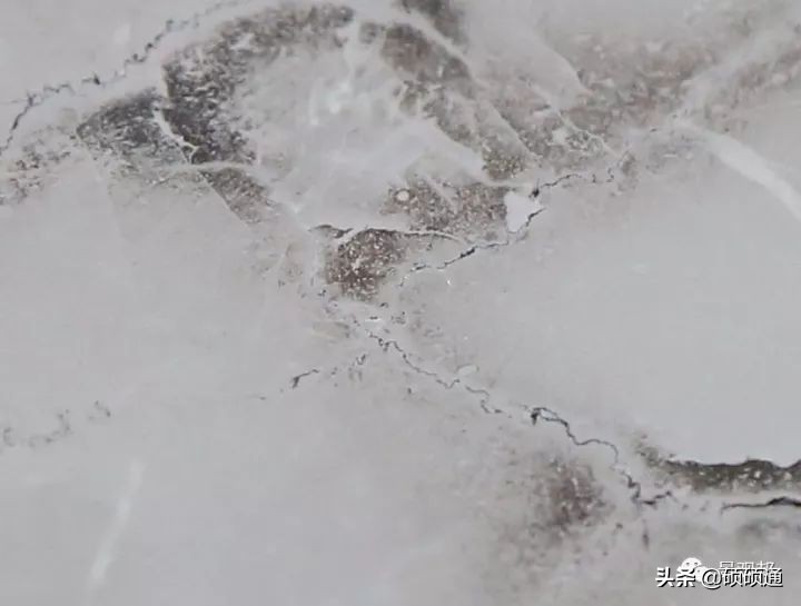 中国黑石材泛碱怎么处理,防止石材泛碱用什么粘接层