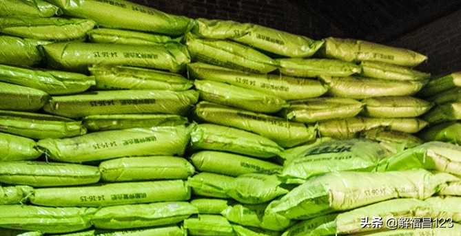 农民买东西惨遭忽悠,农民朋友不能上当受骗