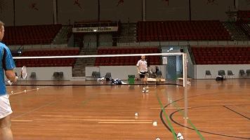 打球光练可不行，看看这十个羽毛球要点你知道吗？