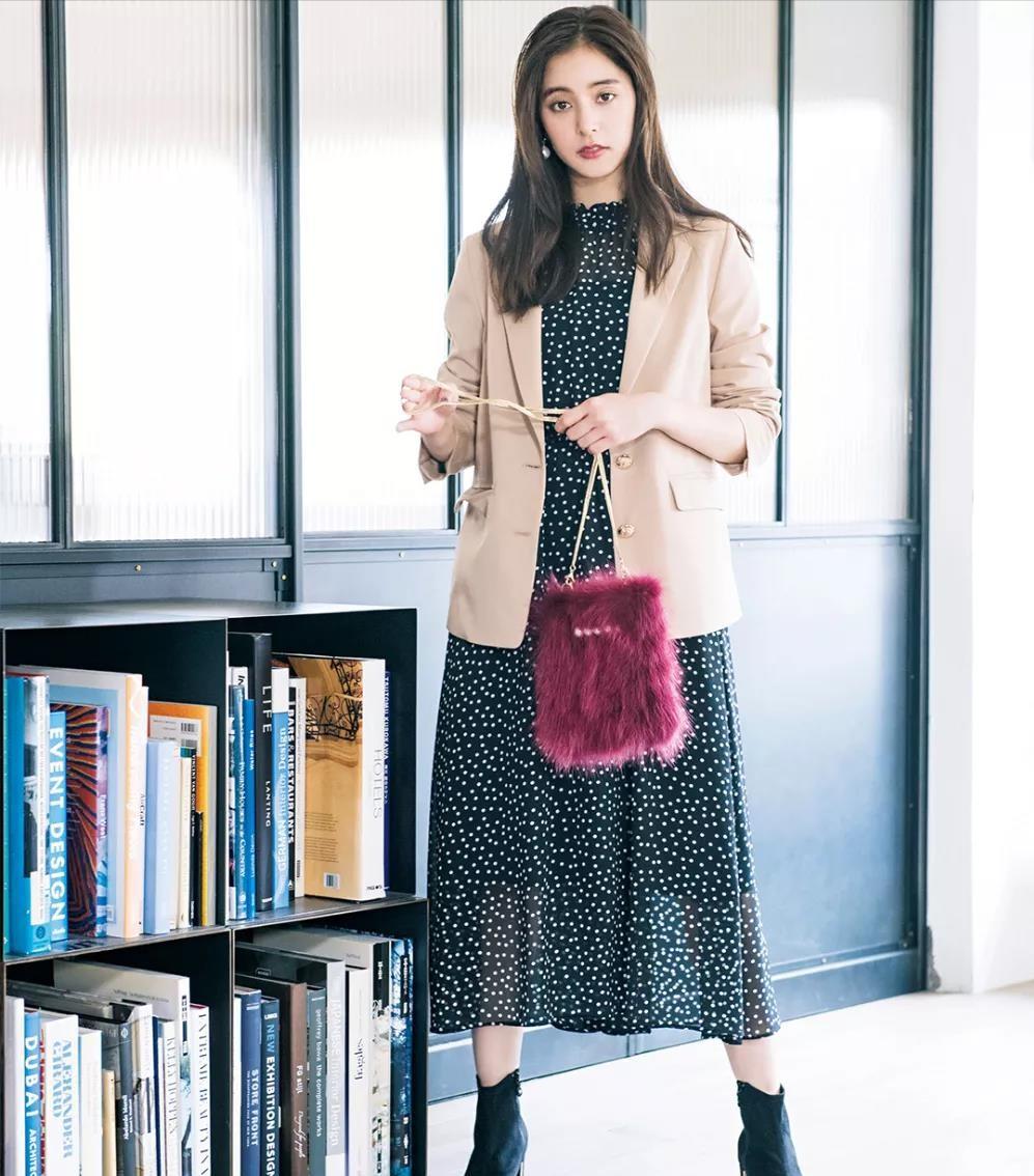 35-45岁女性随性穿搭夏天,时尚穿搭70后女人别穿太单调