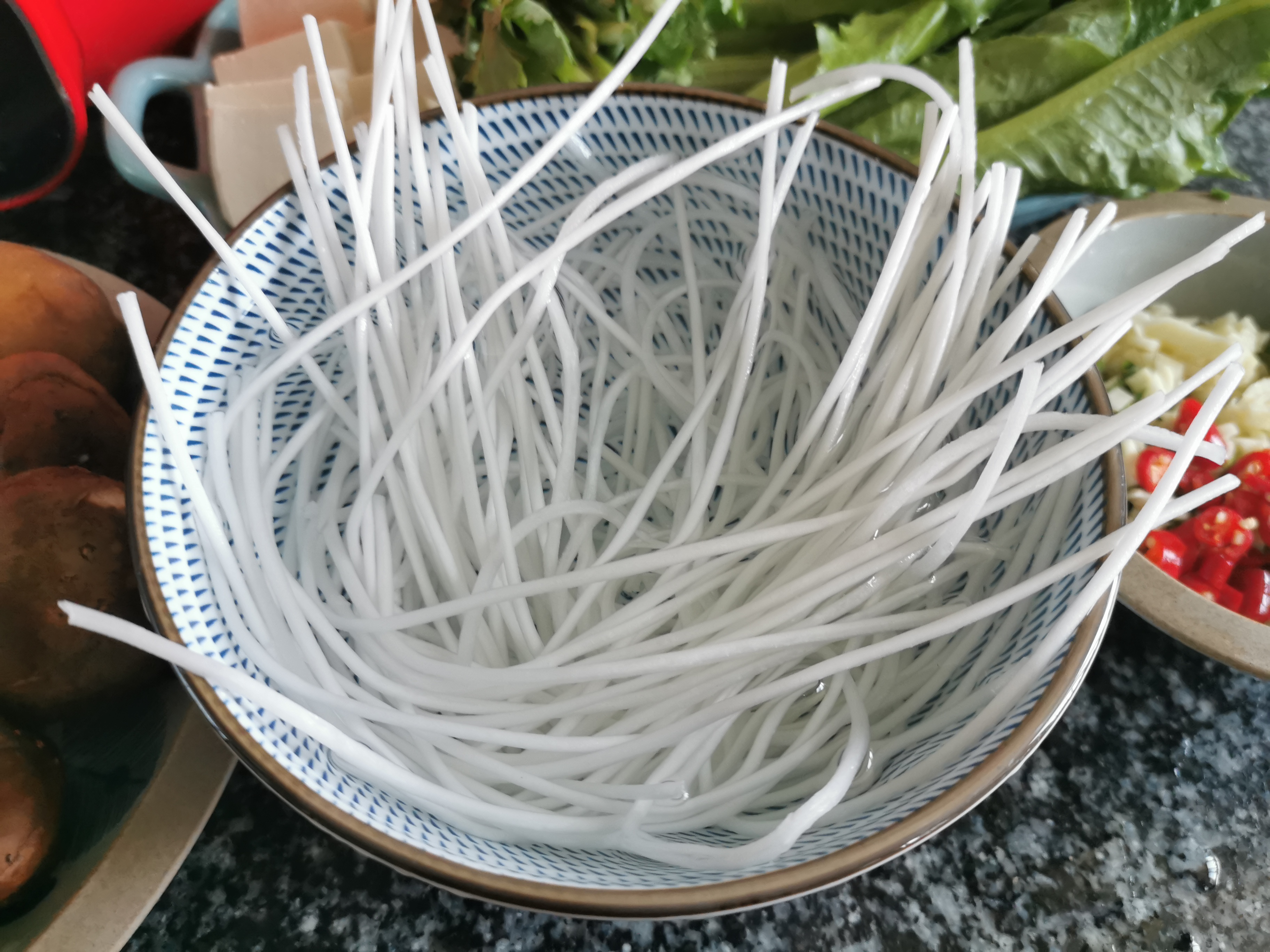 卤肉剩下汁子怎么做好吃,卤肉的汤汁怎么二次使用做面条