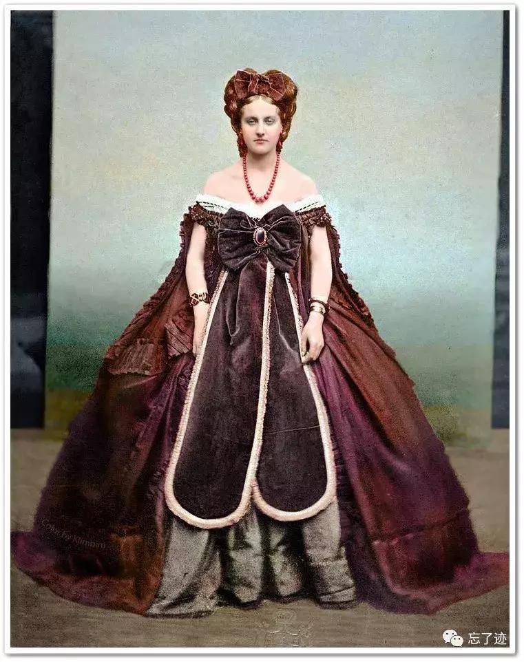 米兰时装秀从哪一年开始,米兰时装周为什么那么多明星