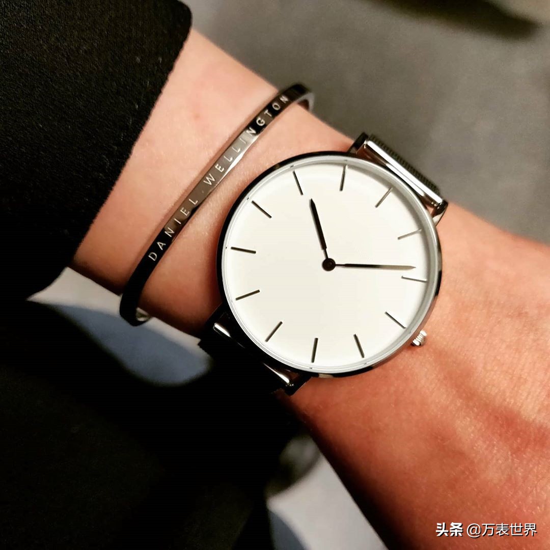 用勺子换一块劳力士,一块饼干几克