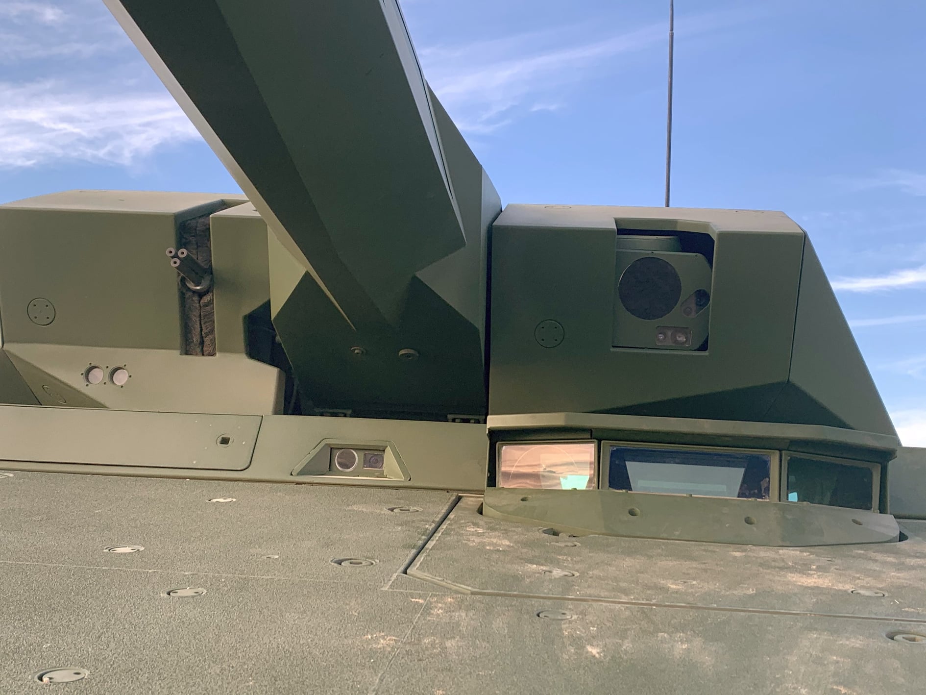 世界上防护能力最强的装甲车,最新山猫kf41步兵战车