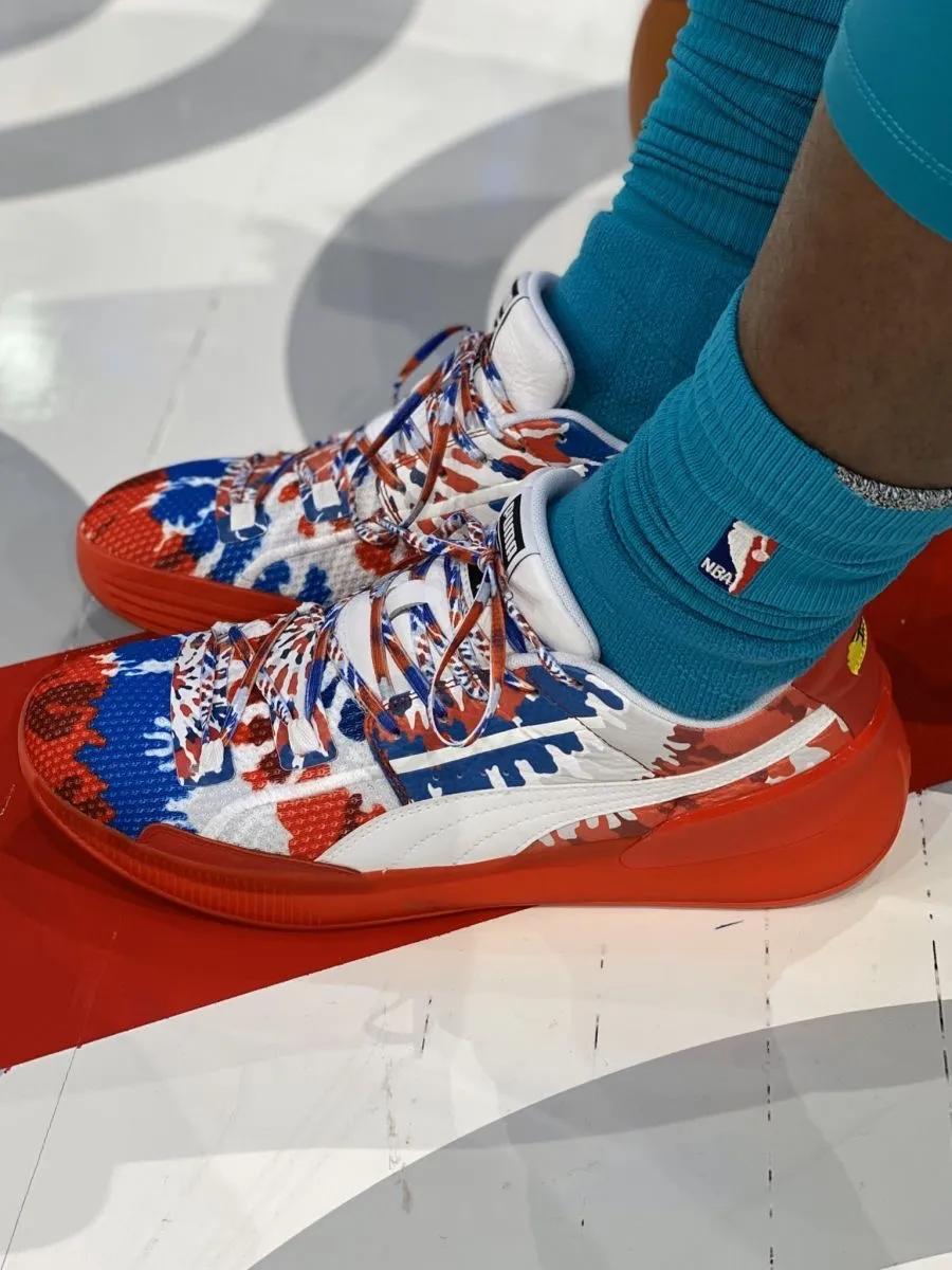 aj黄蜂队配色,nba球员上脚aj11红色