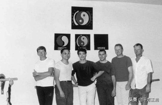 李小龙打败了多少世界冠军,李小龙打败过多少个拳王