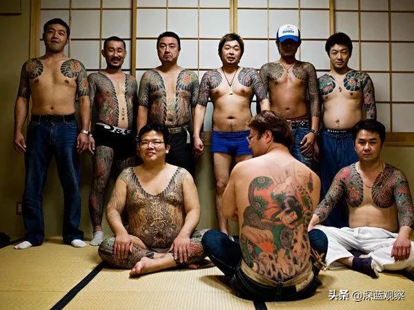 黑帮卖奶茶,黑帮摆摊卖夜宵