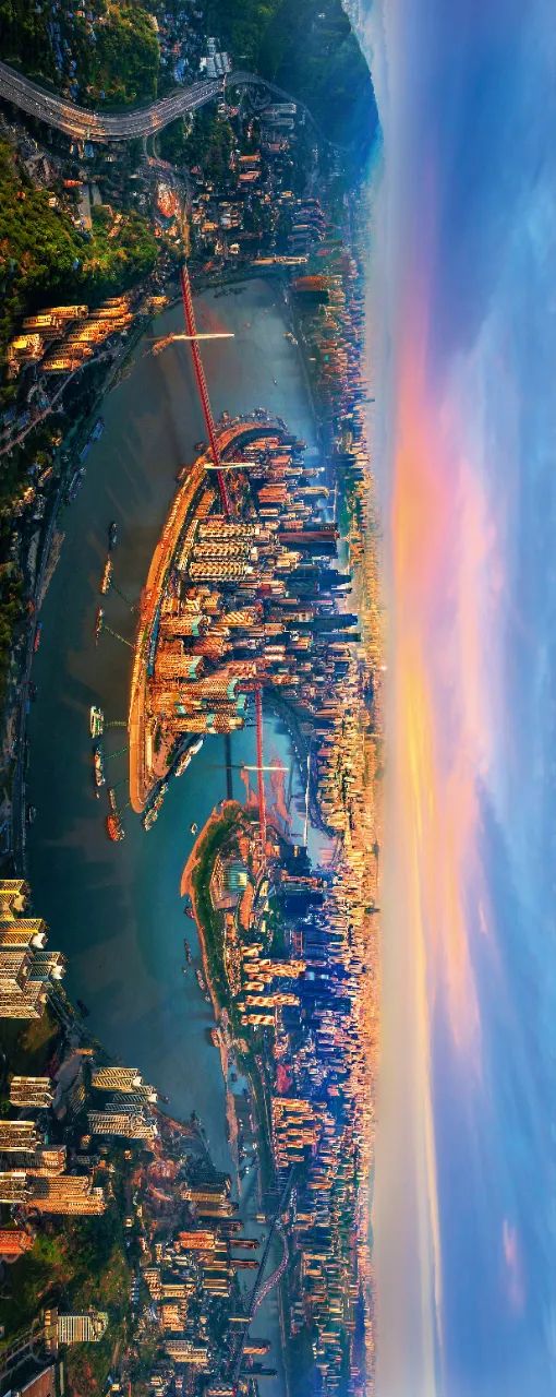 我们用25张图，去拆开8.2402万平方公里的重庆